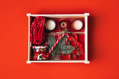 4 Last-Minute Christmas Hamper Themes For Every Personality