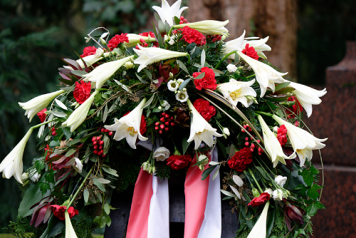 How To Select A Funeral Wreath For Different Cultures