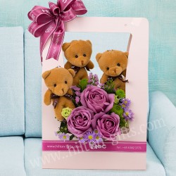 Bear & Bouquet 