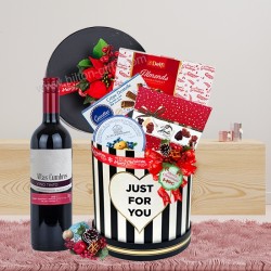 Christmas Wine Chocolate Hamper