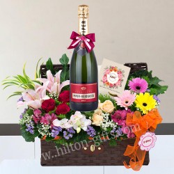 Piper Heidsieck Brut Champagne Hamper flower